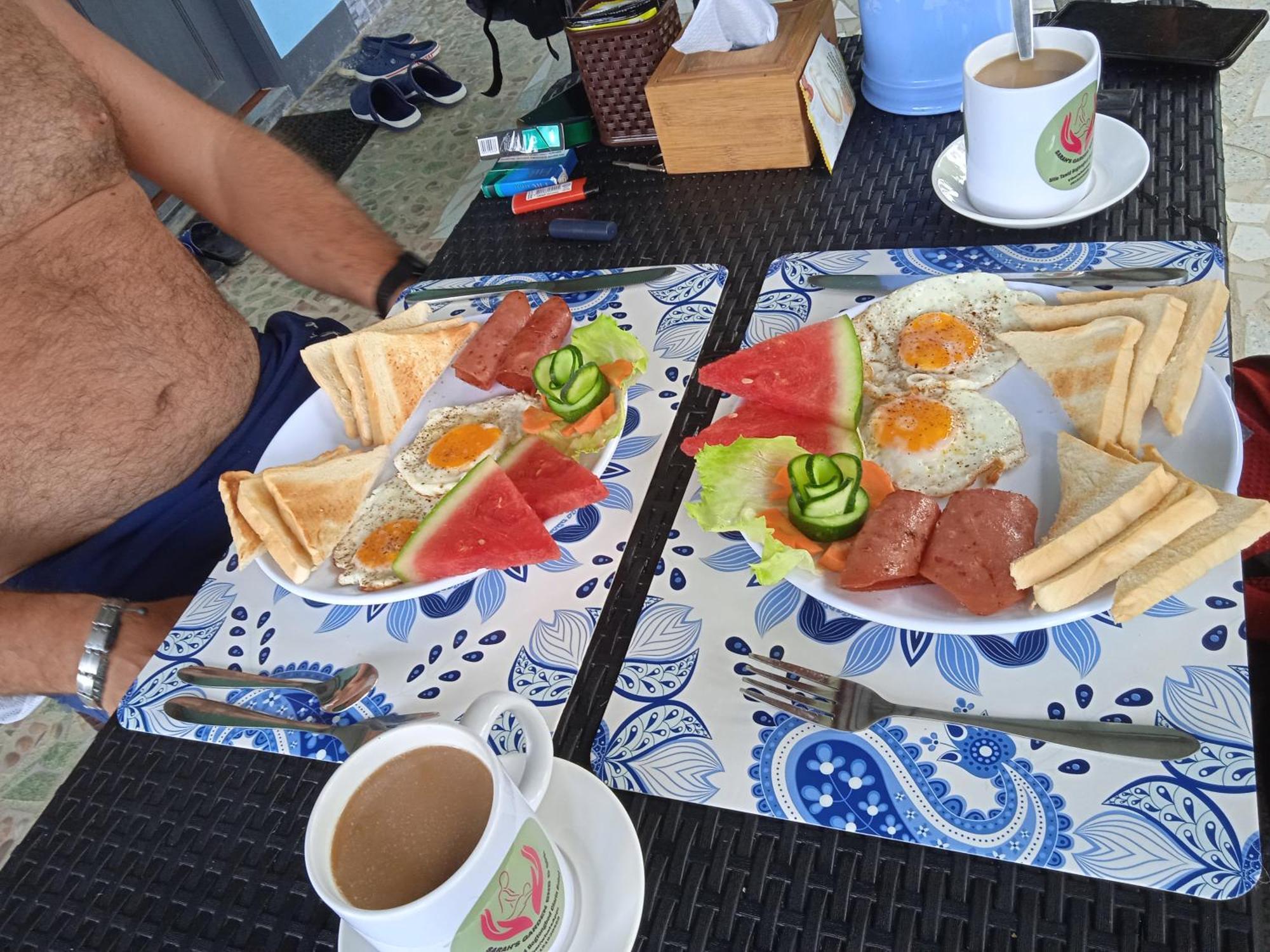 Bed and Breakfast Sarah'S Garden Bnb & Spa Clarin  Экстерьер фото