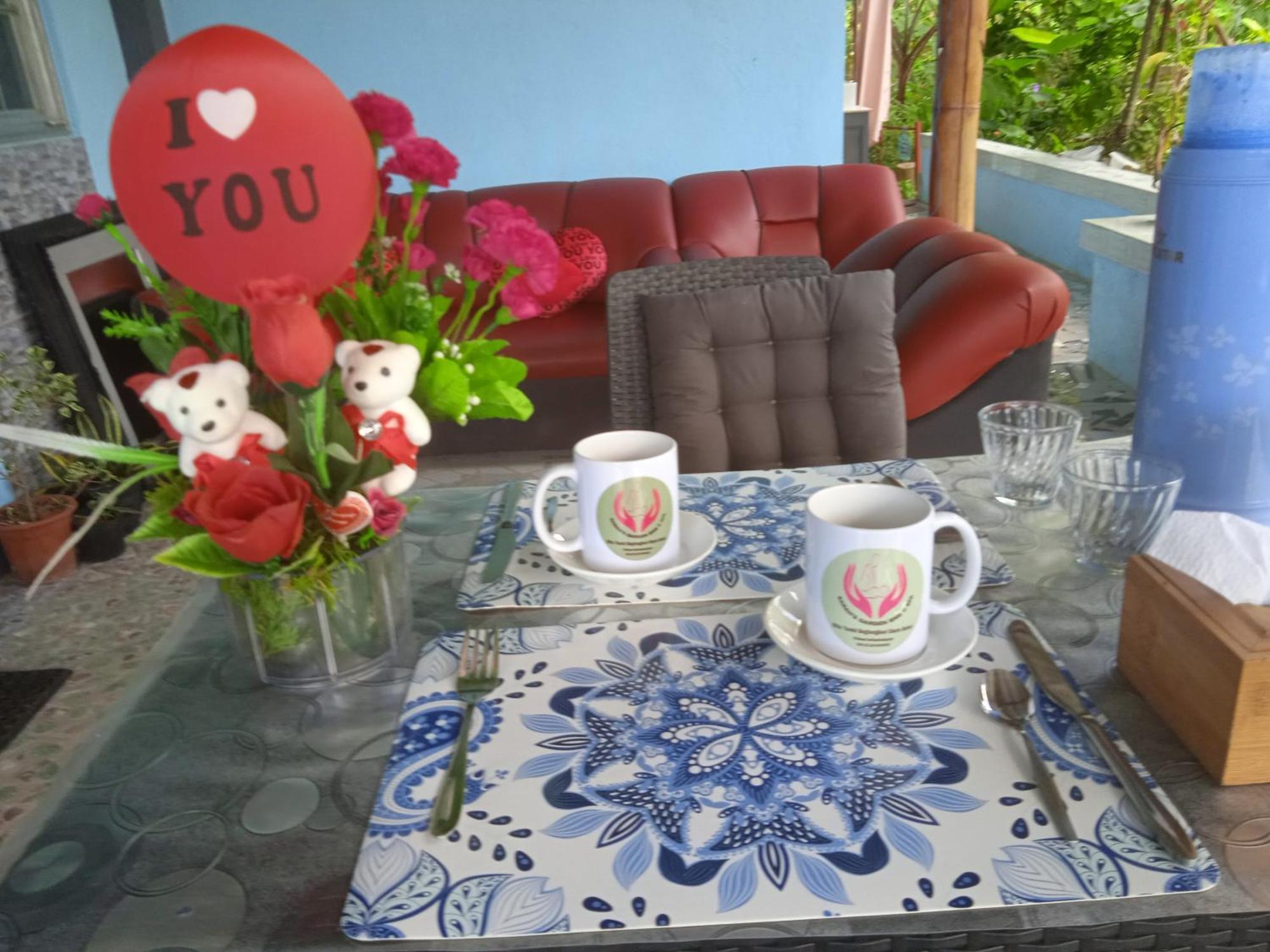 Bed and Breakfast Sarah'S Garden Bnb & Spa Clarin  Экстерьер фото