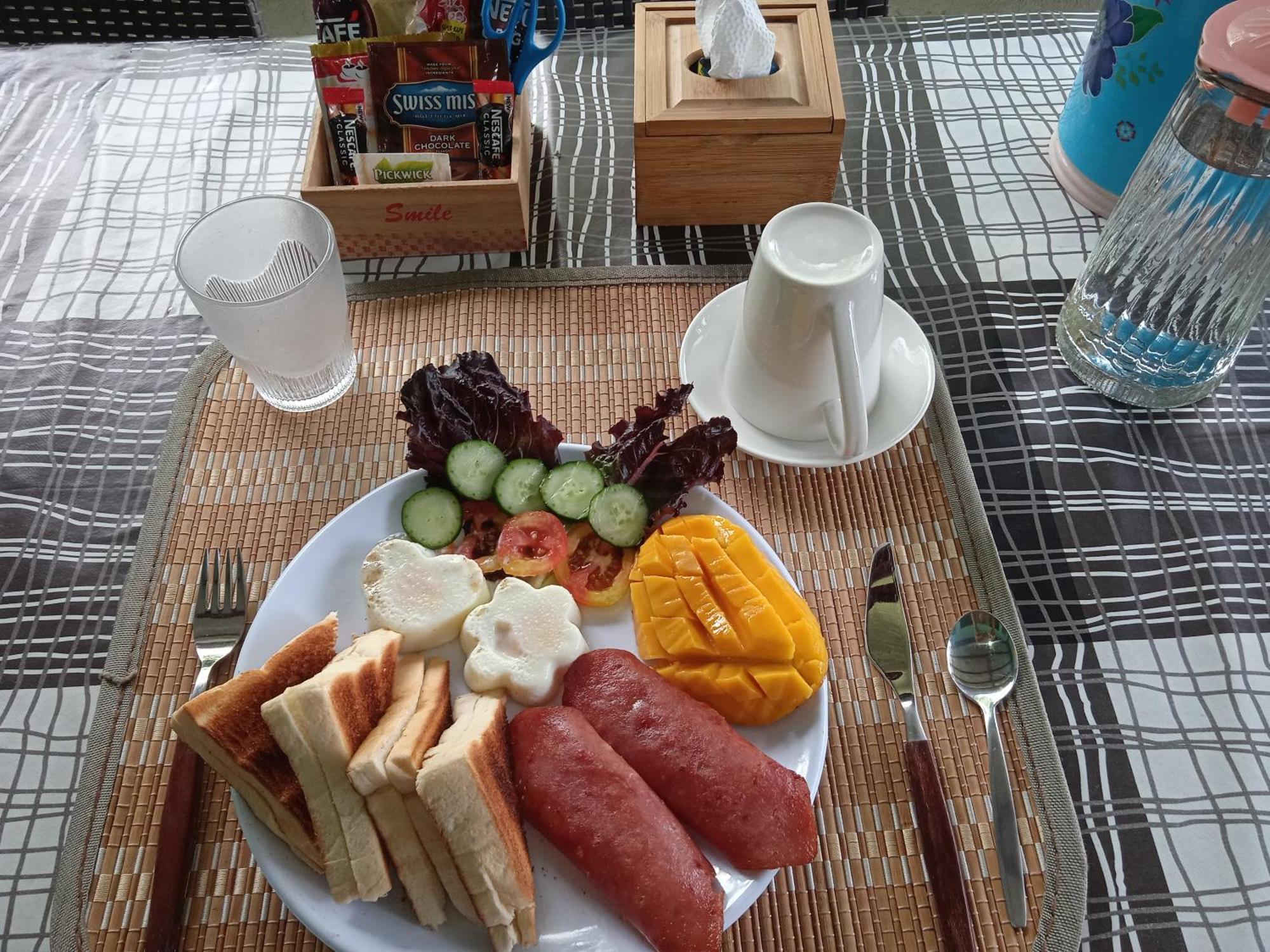 Bed and Breakfast Sarah'S Garden Bnb & Spa Clarin  Экстерьер фото