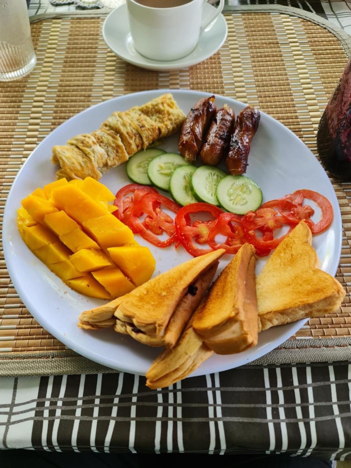 Bed and Breakfast Sarah'S Garden Bnb & Spa Clarin  Экстерьер фото