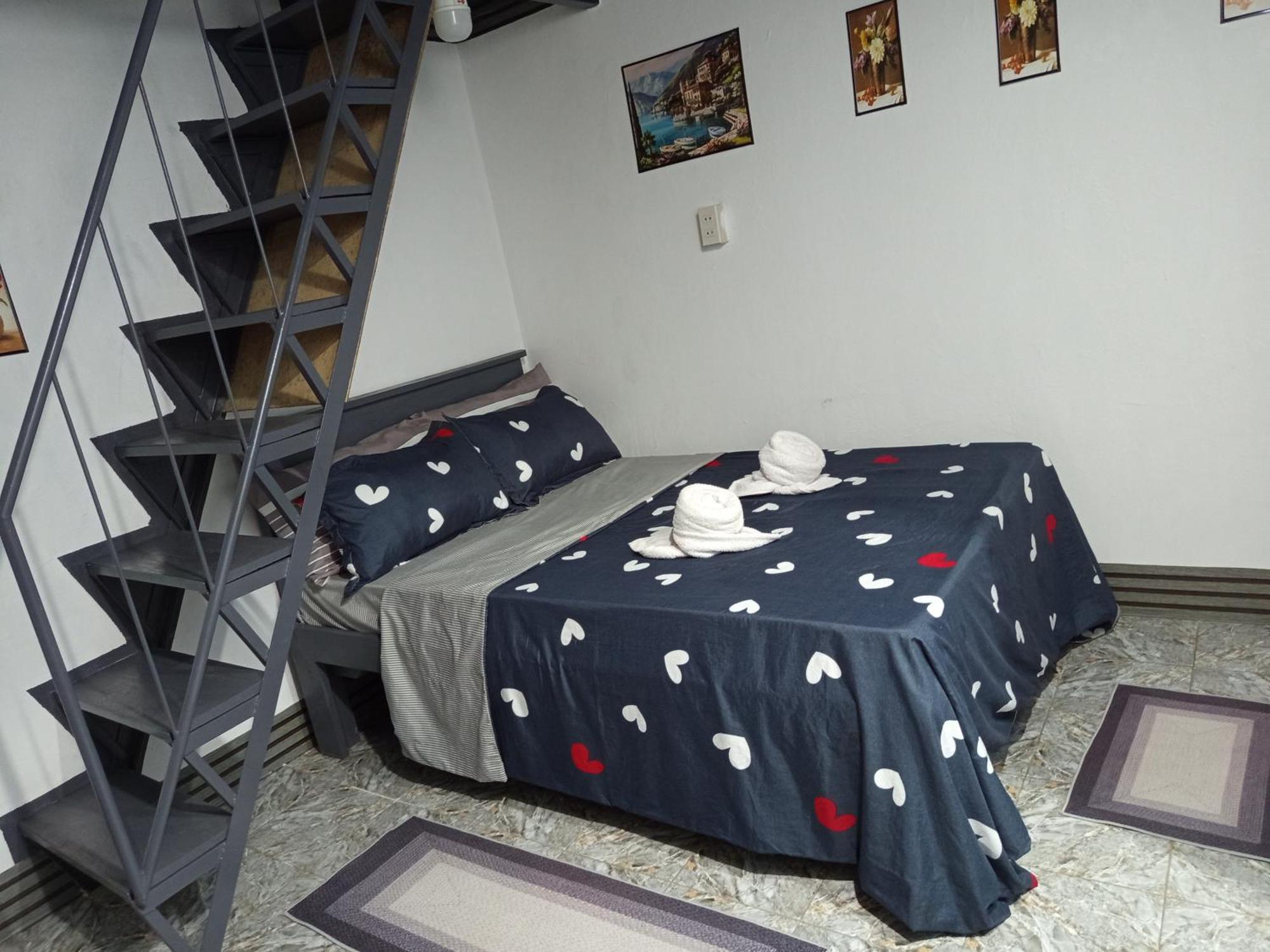 Bed and Breakfast Sarah'S Garden Bnb & Spa Clarin  Экстерьер фото